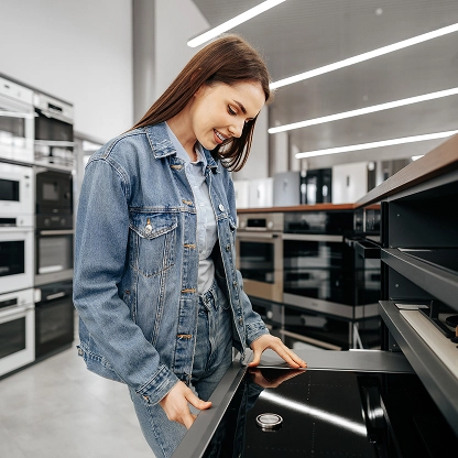 Integrierte E-Commerce-Plattform für den Vertrieb von Unterhaltungselektronik und das Servicemanagement
